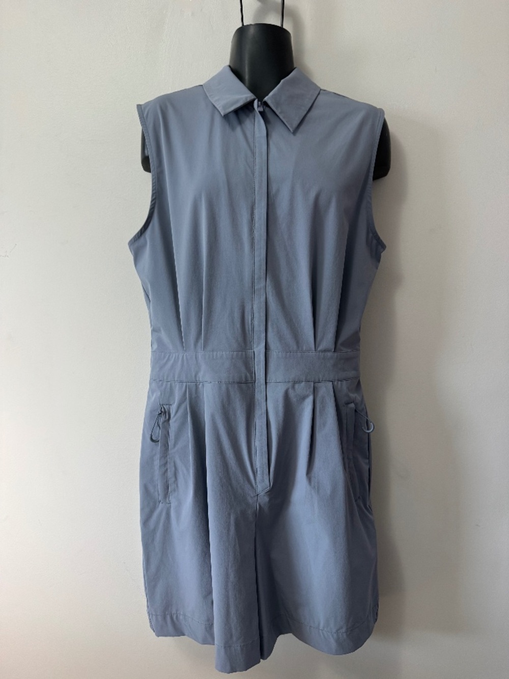 Kit and Ace Sleeveless Collared Romper in Light Blue size Medium